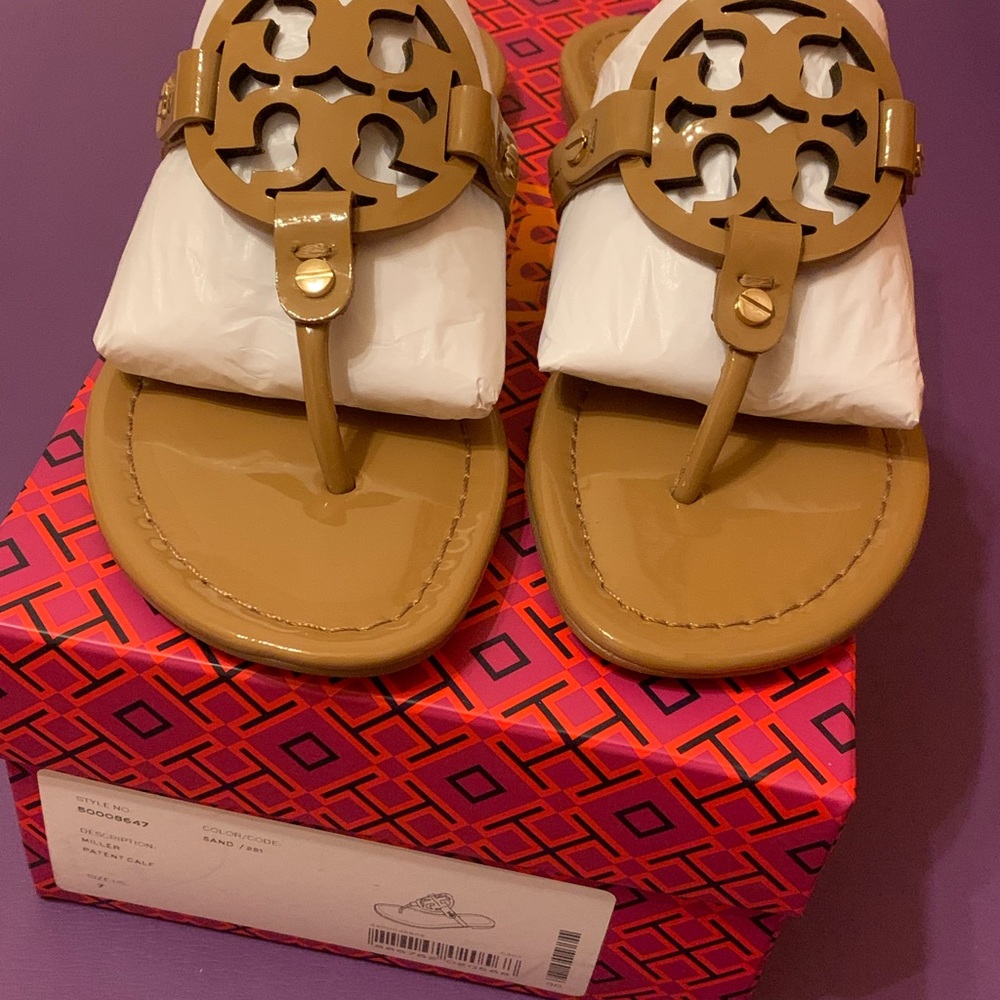 Tory Burch Sand Patent Miller Sandals 7 - Picture 7 of 7